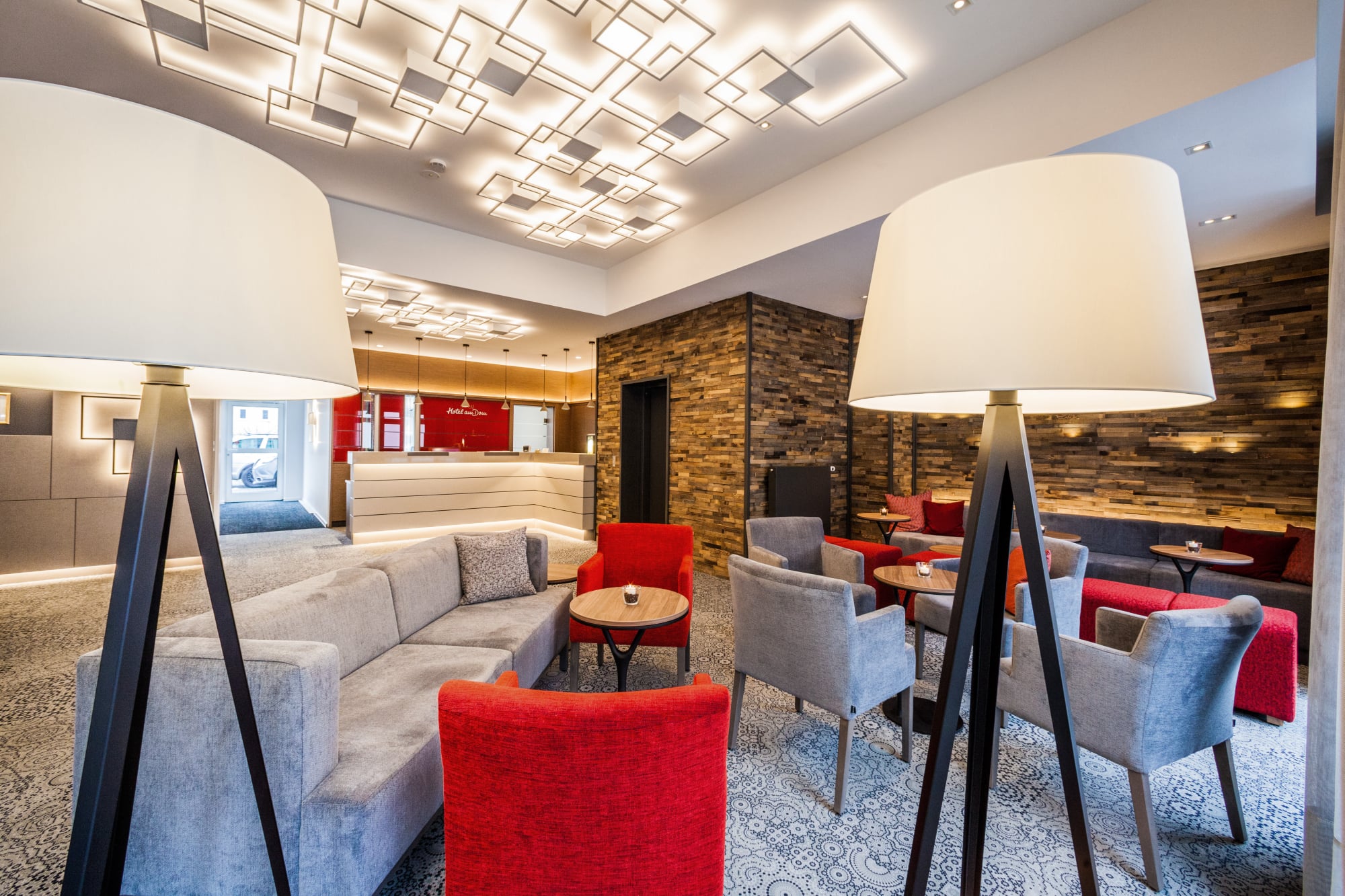 Check-in und Hotel Lobby